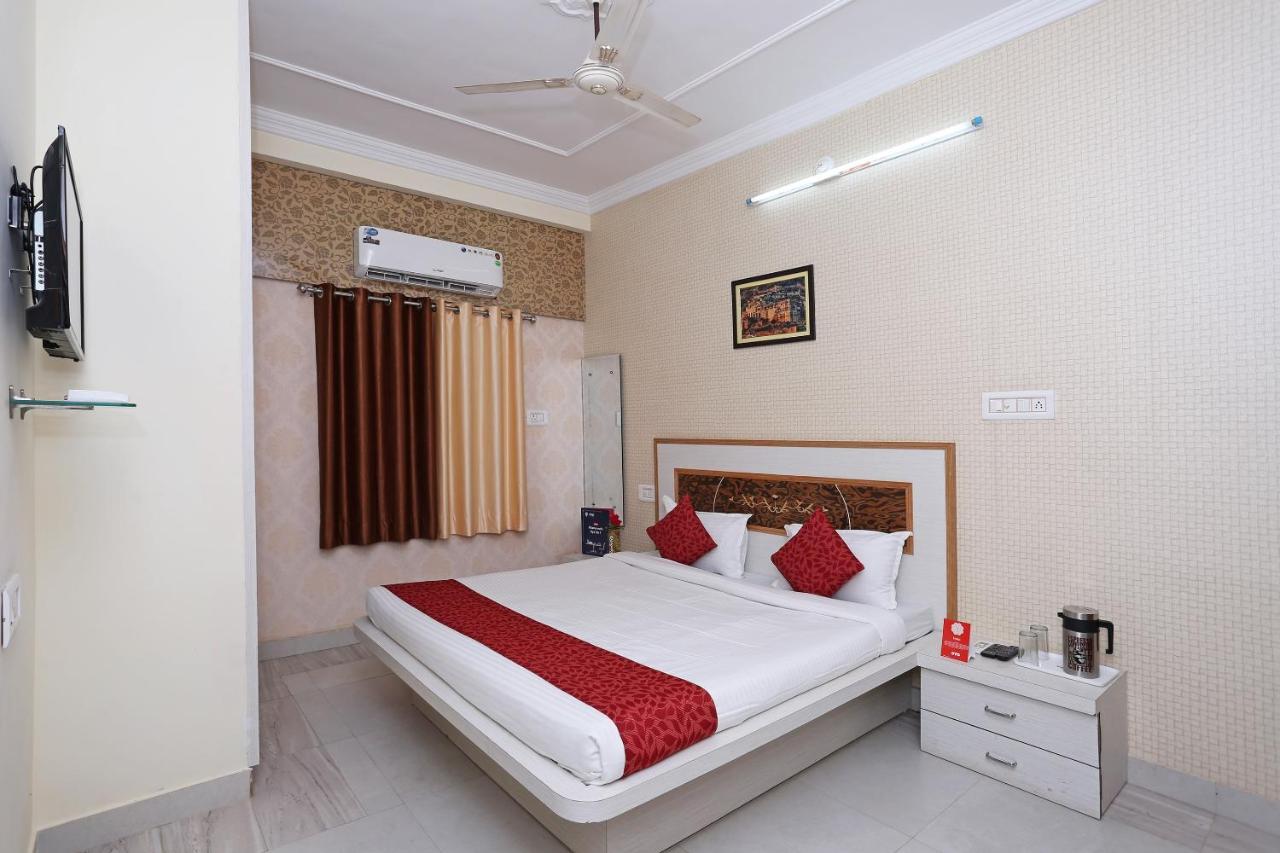 Oyo 10104 Radhika Resort Kota  Buitenkant foto