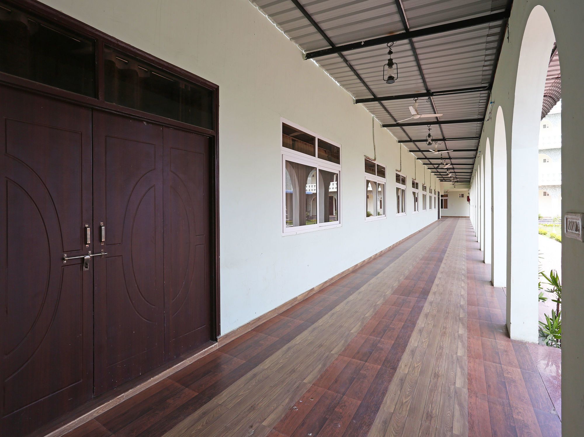 Oyo 10104 Radhika Resort Kota  Buitenkant foto